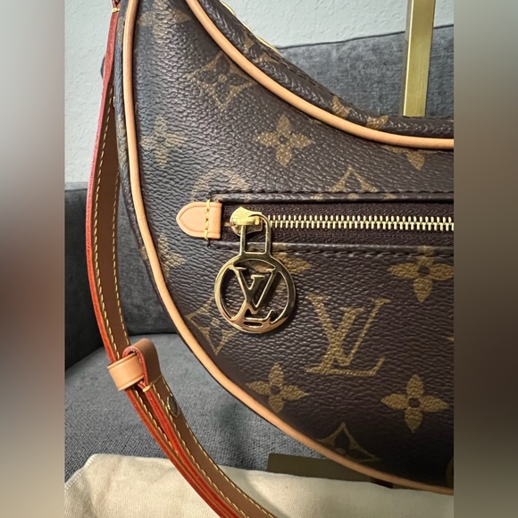 Louis Vuitton monogram loop crossbody bag - Picture 3 of 8